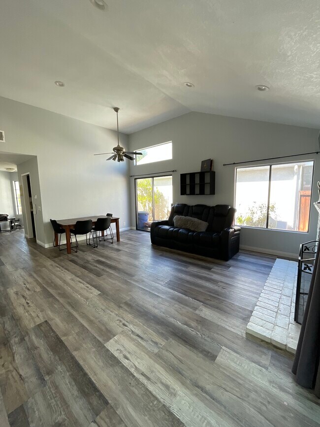 Building Photo - 21012 Lacebark Ln