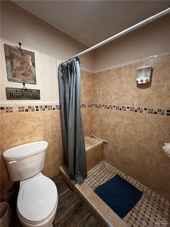 Building Photo - 13 Continental Dr