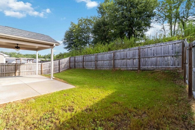 Building Photo - 130 Mistwood Ln