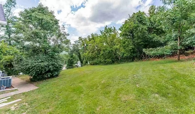 Building Photo - 975 Dorsey Ave