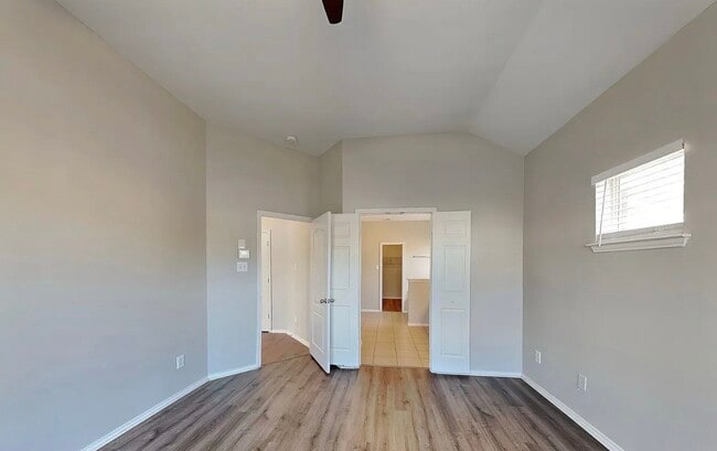 Building Photo - Elegant Simplicity in This Beautiful 4-Bedroom Residence