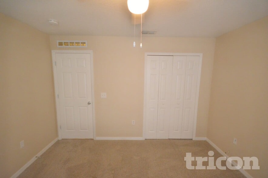 Building Photo - 10917 Banyan Wood Way