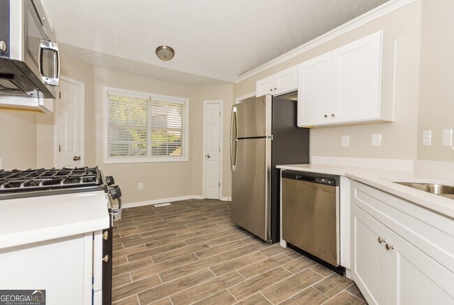 Building Photo - 54 Ann Cir