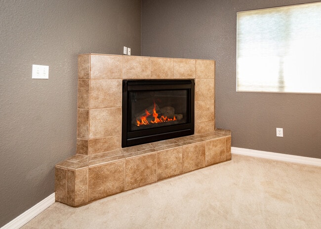 Building Photo - 5607 University Village View