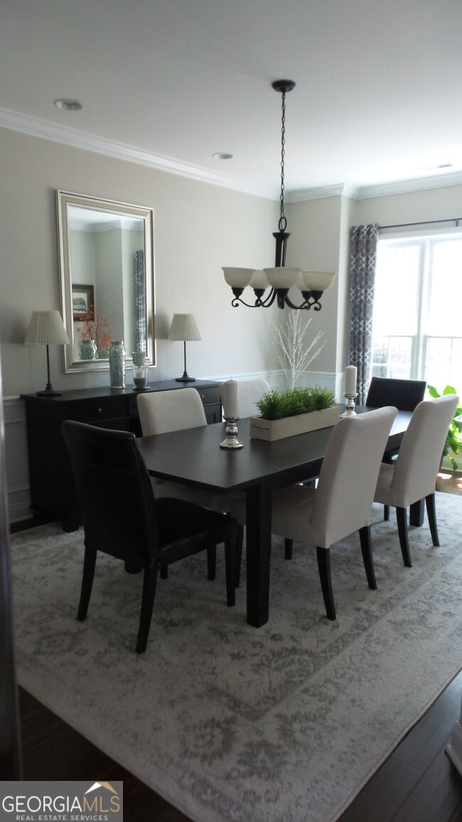 Building Photo - 206 Lake Forest Dr