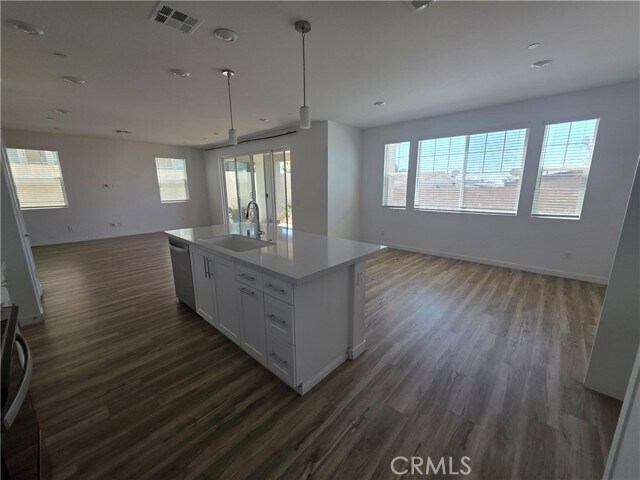Building Photo - 2860 Sapphire Rd
