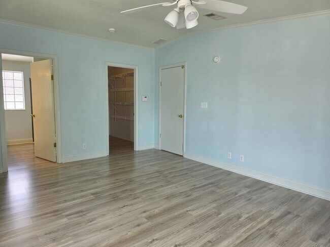 Building Photo - Downtown Gulfport - The Pineapple House