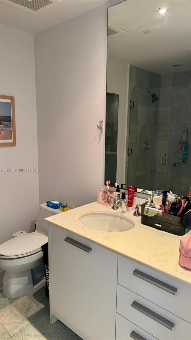 Building Photo - 1050 Brickell Ave