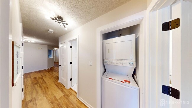 Building Photo - 29 Chatham Square