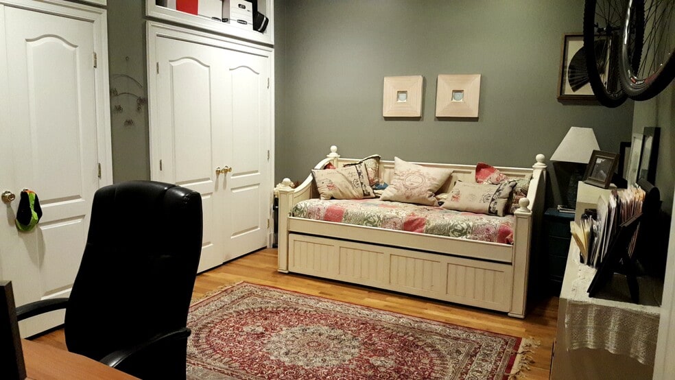 Building Photo - 1626 5th St NW