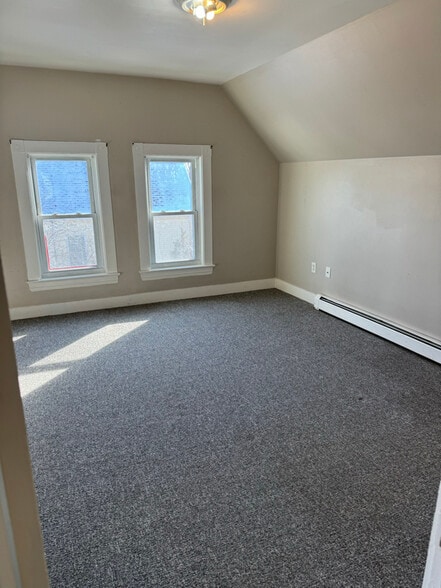 Building Photo - 198 Summer St