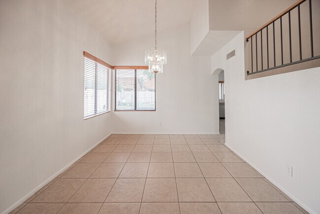 Building Photo - 11121 W Sunflower Pl