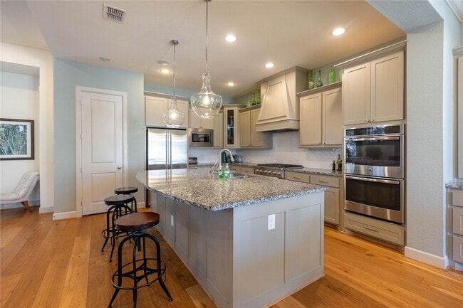 Building Photo - 1016 Peacock Blvd