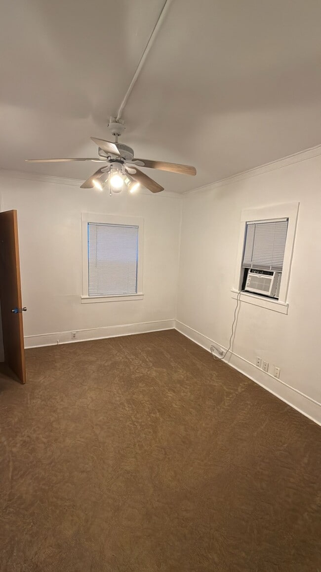 Building Photo - 131 Cottage Ln