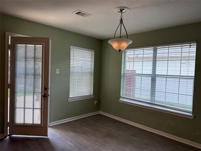 Building Photo - 15306 Thistle Rock Ln