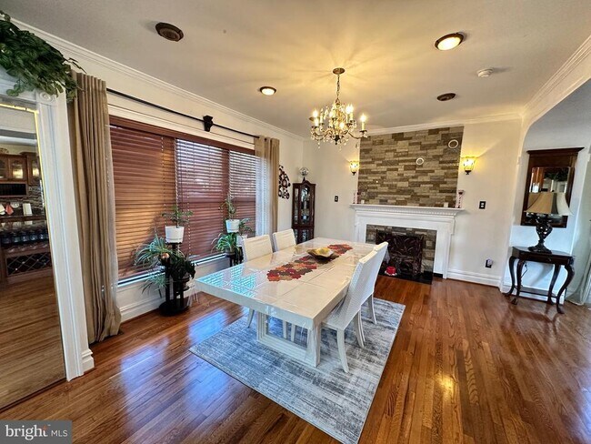 Building Photo - 6109 Cloud Dr