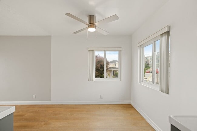 Building Photo - 740 W 27th St