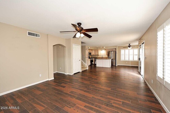 Building Photo - 4591 W Oakland St