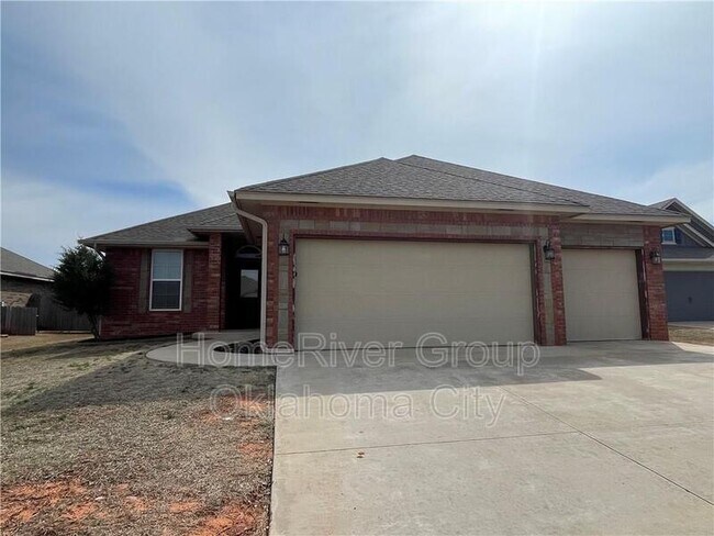 Building Photo - 8716 SW 66th Pl