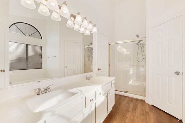 Building Photo - $60K in updates, Single level home in 85254!