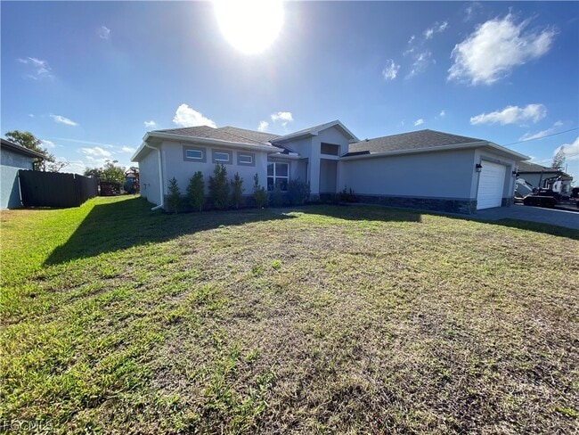 Building Photo - 2513 NW 14th Pl