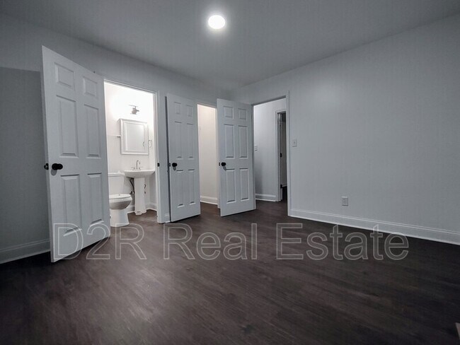 Building Photo - 7909 Southfield Dr