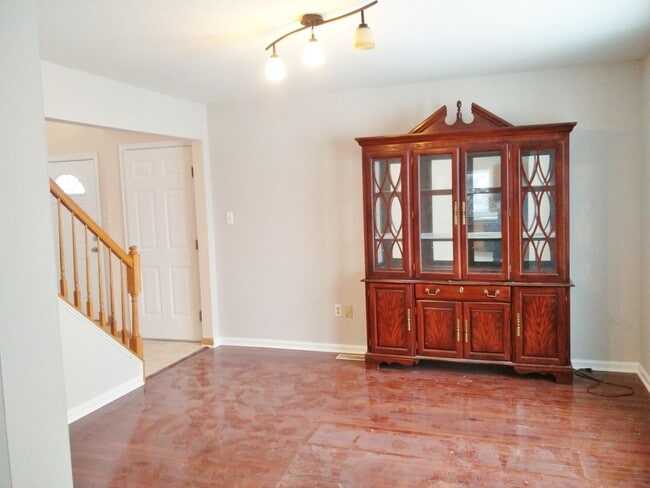 Building Photo - 3-Bedroom Gem in Desirable Sicklerville Ne...