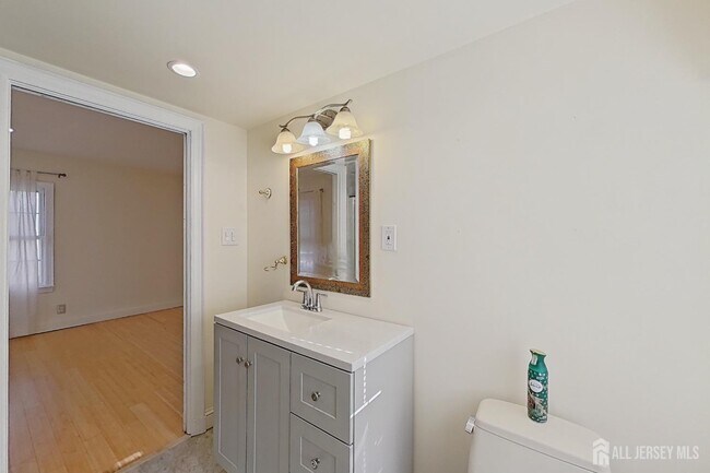 Building Photo - 205 Ashland Rd