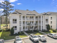 Building Photo - 620 River Oaks Dr