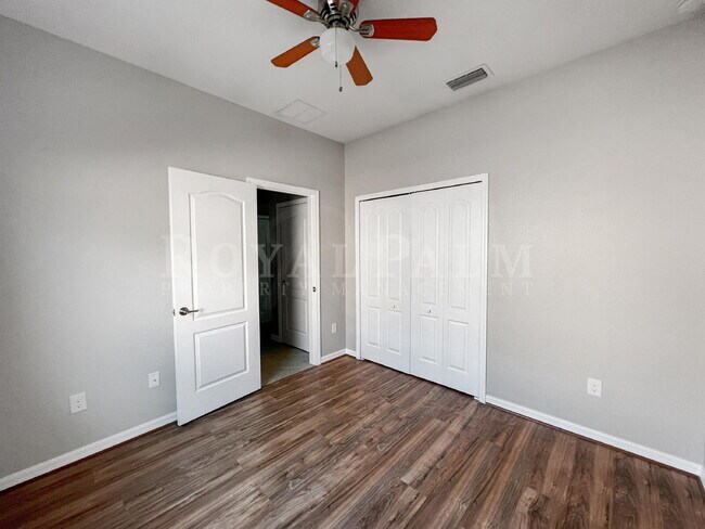 Building Photo - Spacious 4 Bedroom Home for Rent in Fort Myers!
