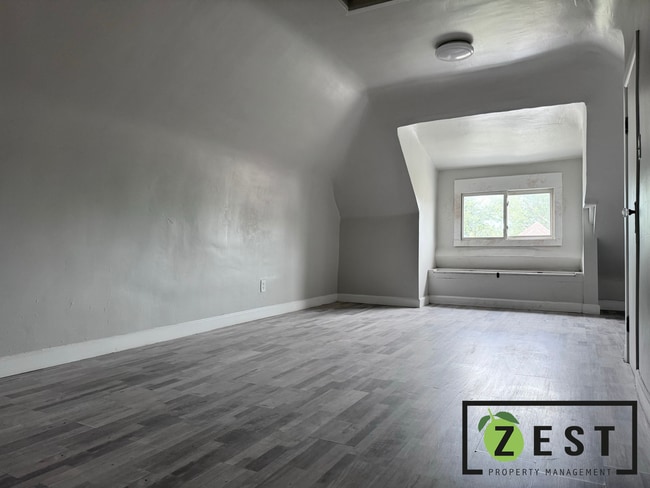 Building Photo - Beautifully Remodeled Home!