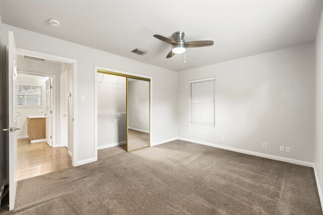 Building Photo - 1850 Libbey Dr