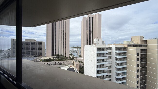 Building Photo - 1700 Ala Moana Blvd
