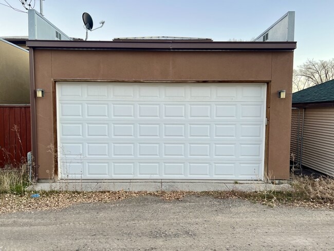 Building Photo - 753 Oak St