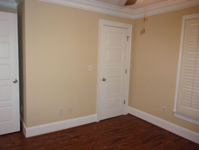 Building Photo - Beautifully Landscaped 2 Bedroom 1 Bath Home in College Park