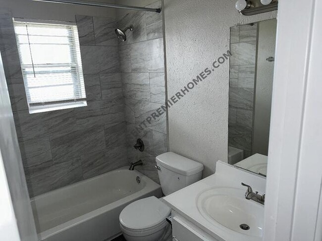 Building Photo - 4772 Shands Dr