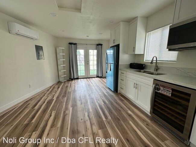 Building Photo - Studio, 1 bath House - 10315 1/4 San Vicen...