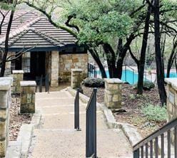 Building Photo - 4711 Spicewood Springs Rd