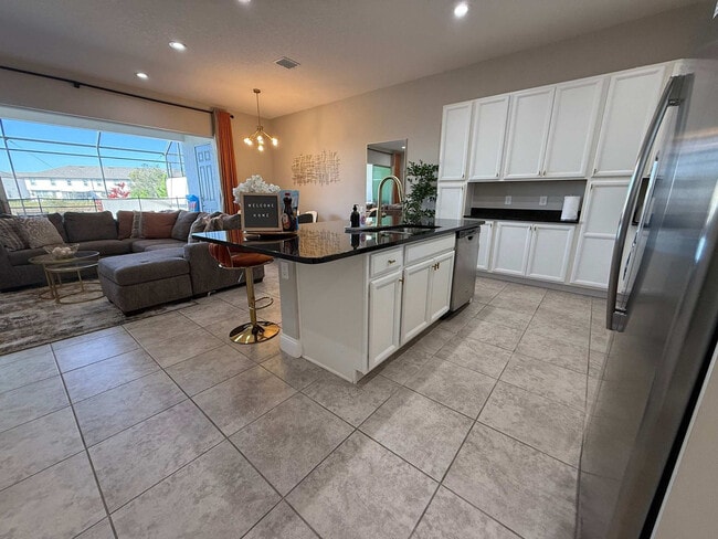 Building Photo - 224 Captiva Dr