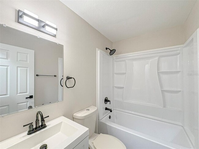 Building Photo - 1631 Monterey Ln