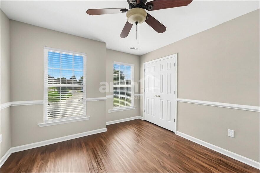 Building Photo - 405 Bedstraw Ct