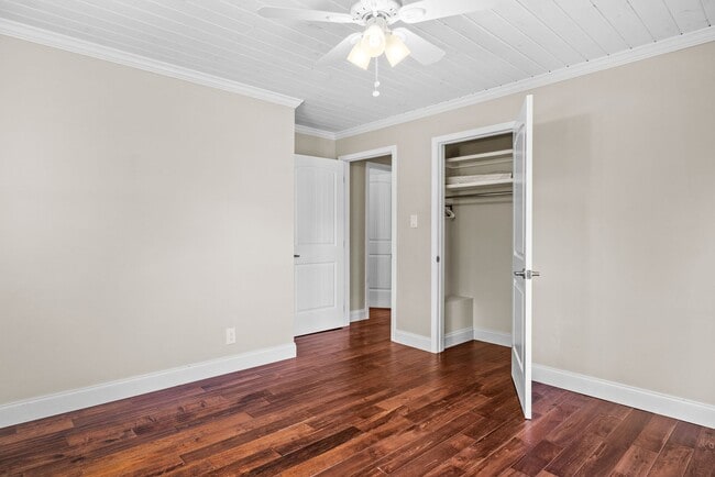 Building Photo - 10030 Tan Rara Dr