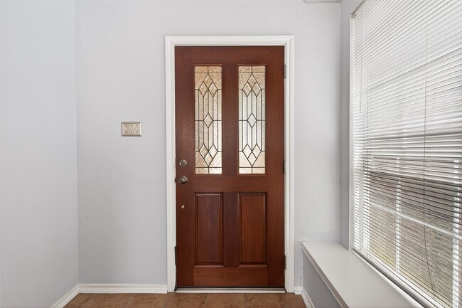 Building Photo - 3216 Victorian Manor Ln