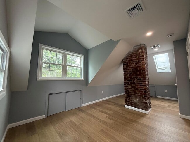 Building Photo - 64 Haymaker Ln