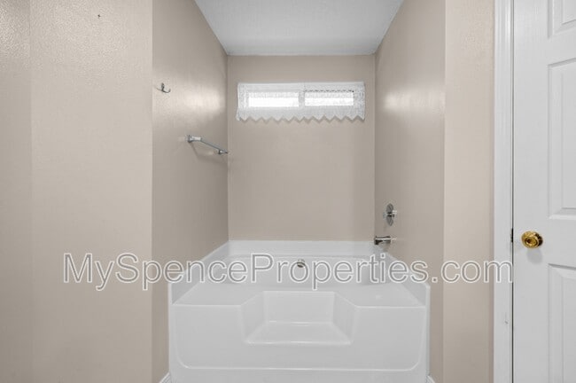 Building Photo - 3140 Border Creek Dr