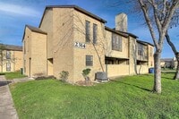 Building Photo - 2314 Capitan Dr