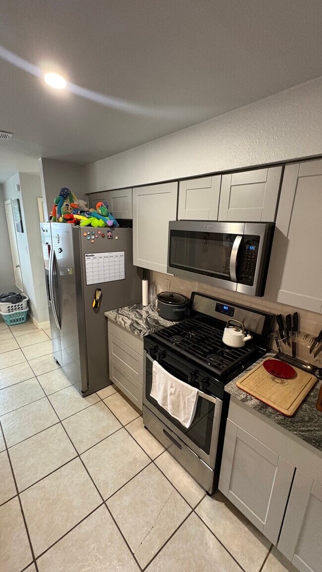 Building Photo - 6809 Blue Dawn Trl