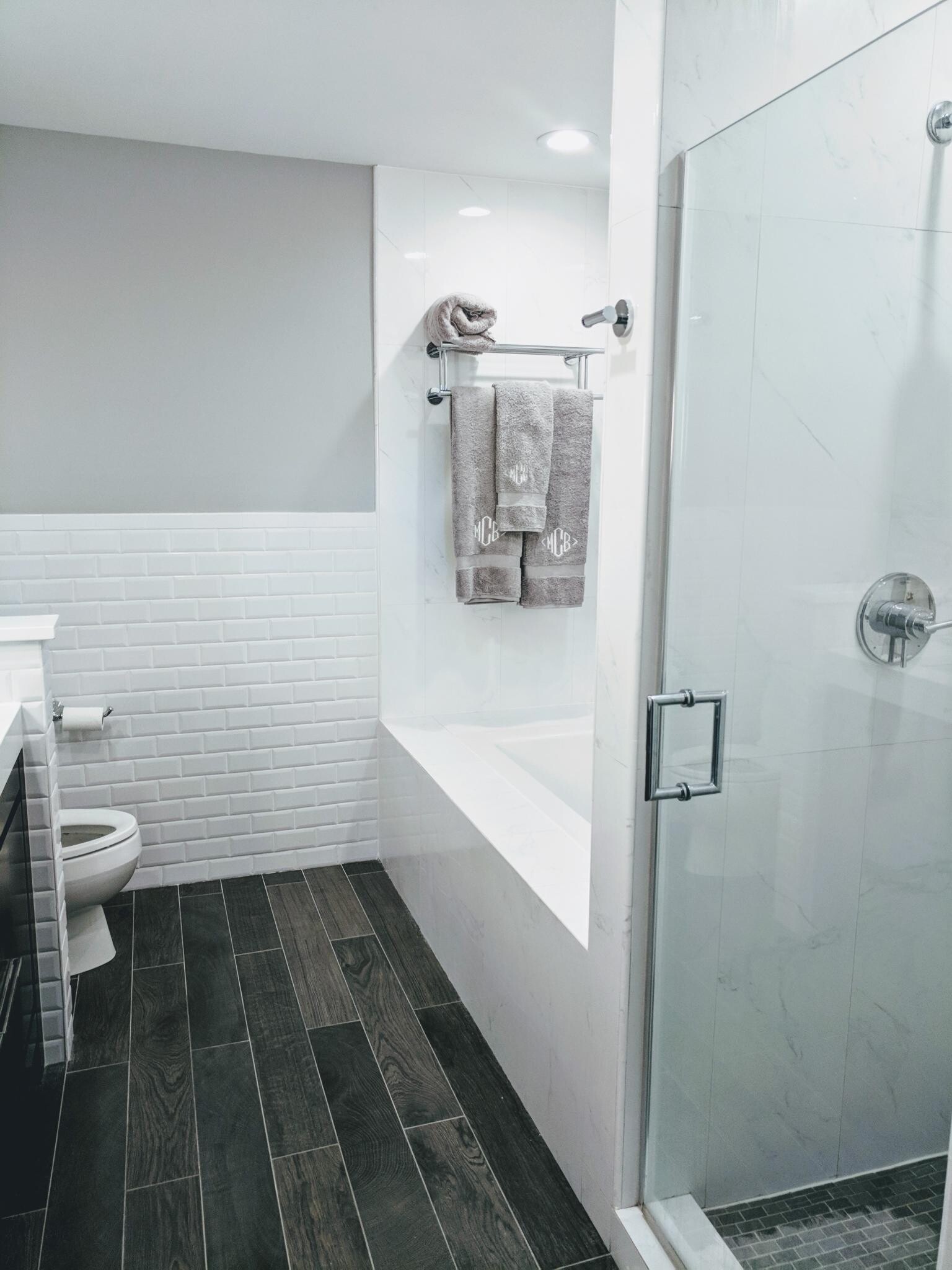 Master Bathroom - 758 N Larrabee St