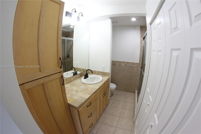 Building Photo - 2050 NW 81st Ave