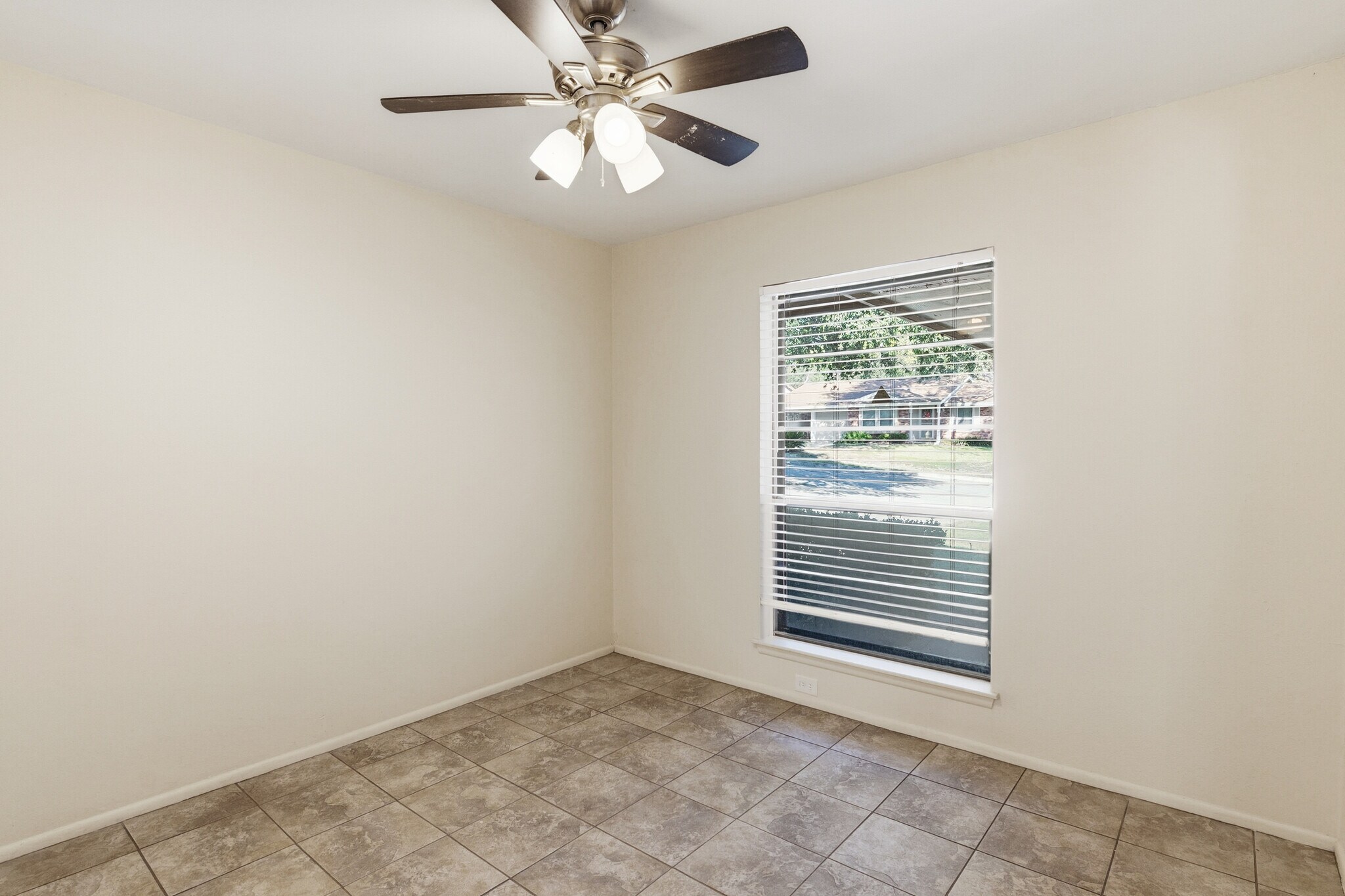 Building Photo - 5922 Moon Dance St